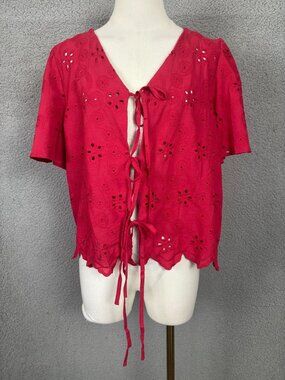 Trendy Queen Womens Red Eyelet Tie-Front Cotton Blouse Scalloped Hem Medium NWTs